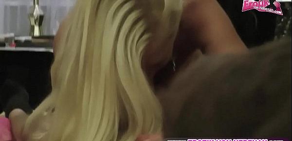  Perfekte deutsche blonde dünne Milf fickt Jungschwanz